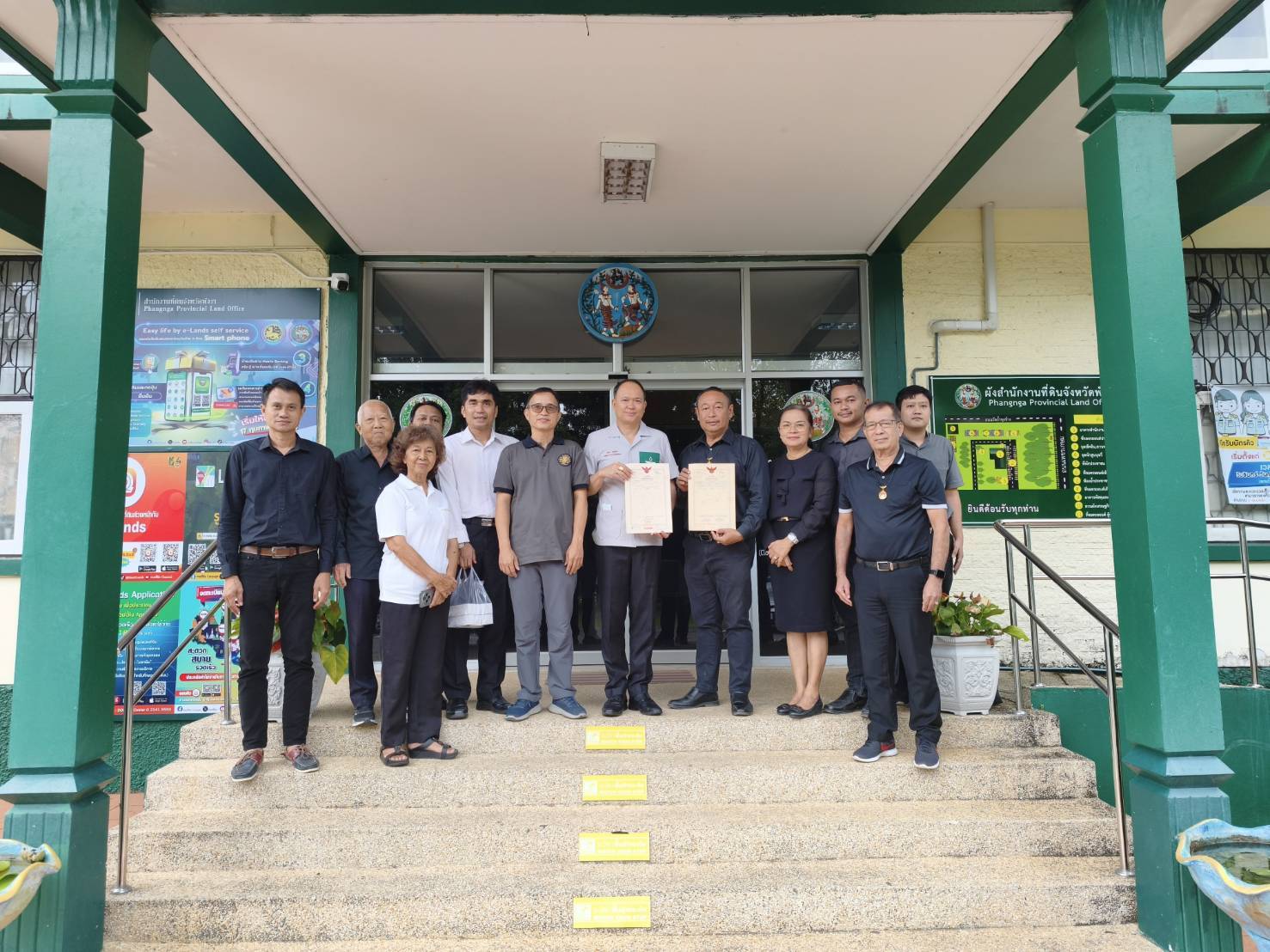 ศรัทธาไม่สิ้นสุด! ชาวพังงารวมพลังซื้อที่ดินศาลหลักเมืองเพิ่มเติม เพื่อความศักดิ์สิทธิ์และงดงามถาวร