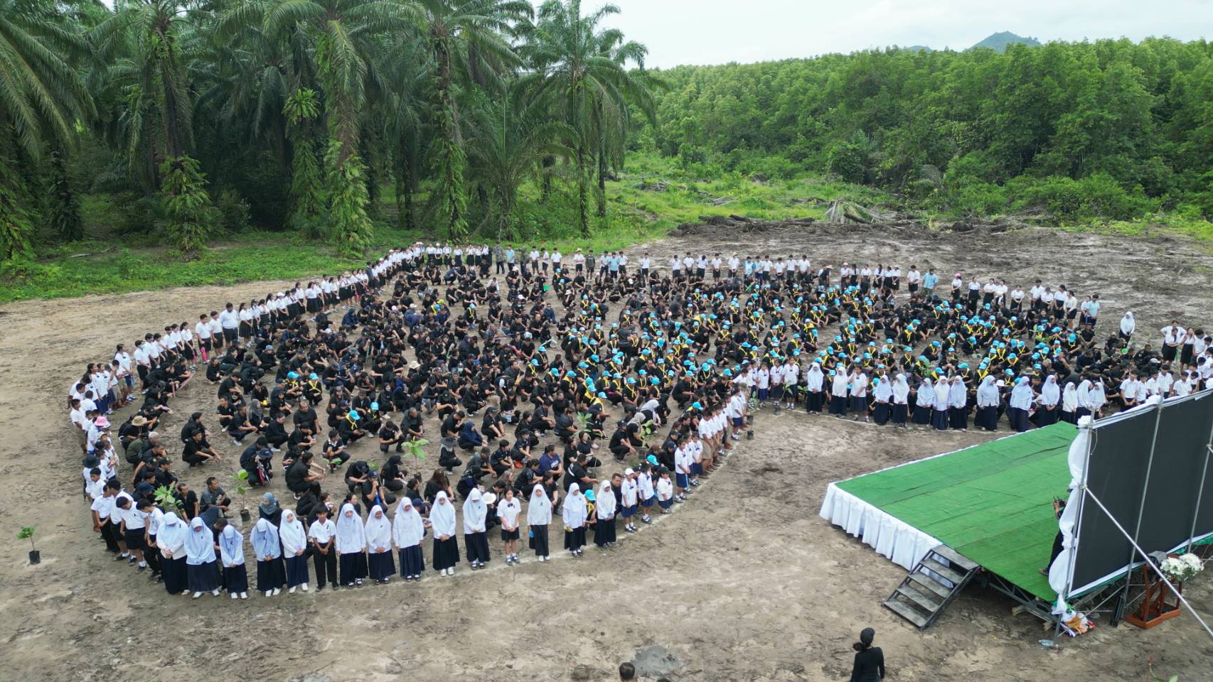 จังหวัดพังงา รวมพลัง 500 ดวงใจ สืบสานปณิธาน &ldquo;แม่ของแผ่นดิน&rdquo; ปลูกป่าชายเลนพลิกฟื้นระบบนิเวศ