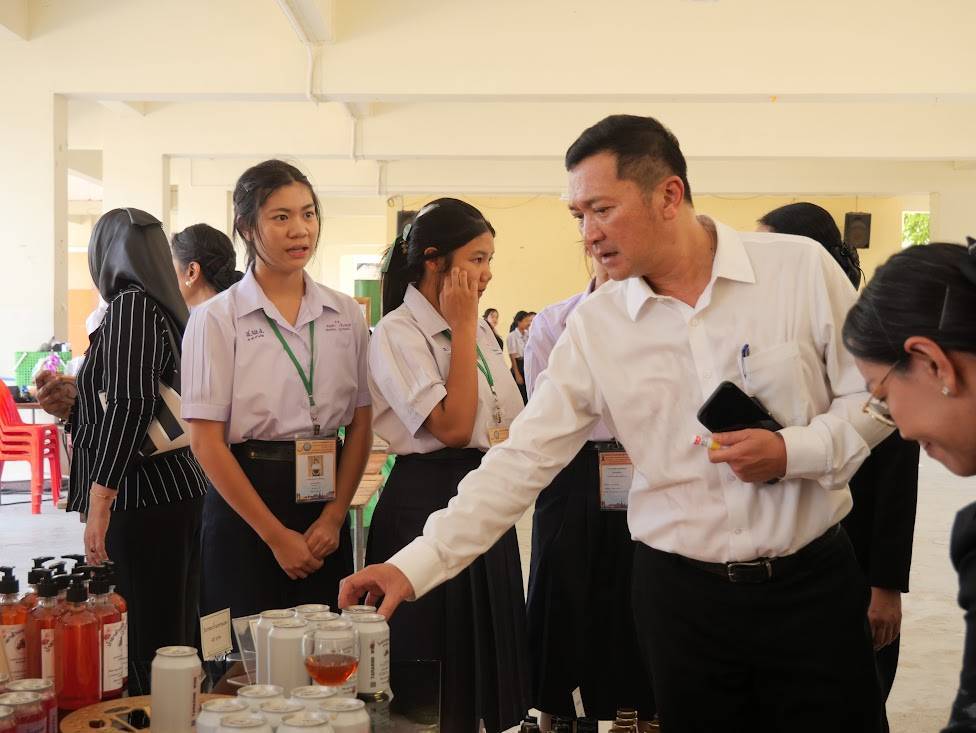 สพม.พังงา ภูเก็ต ระนอง เปิดงานมหกรรมวิชาการศึกษามัธยมศึกษาอย่างยิ่งใหญ่ ชูแนวคิด &ldquo;ศาสตร์ศิลป์อันดามัน ภูมิปัญญาสร้างสรรค์นวัตกรรม ก้าวทันเทคโนโลยี สู่ความเป็นสากล&rdquo;