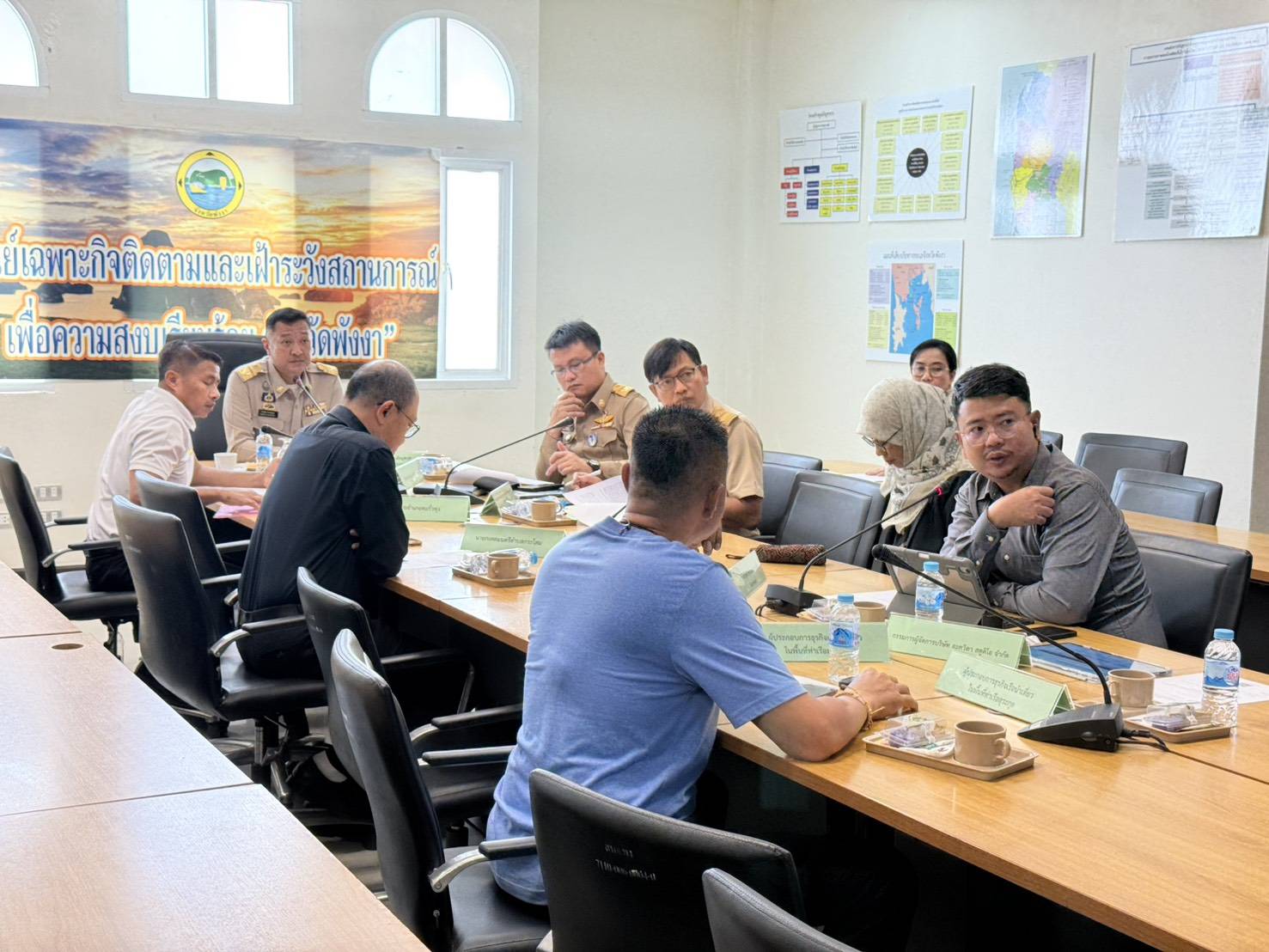 รองผู้ว่าฯ พังงา ประชุมหน่วยงานที่เกี่ยวข้อง จัดรูปแบบการวางเครื่องยืนยันตัวตนท่าเรืออัจฉริยะ&nbsp;